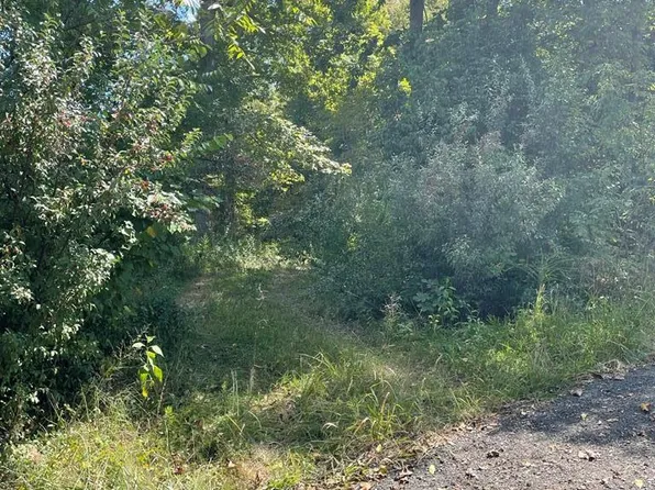 623 Russell Creek Ln, Stuart, VA 24171