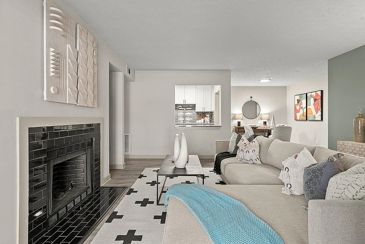 83 Reserve — Photo 2