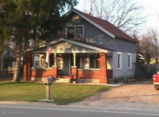 723 Four Mile Rd NE, Grand Rapids, MI 49525