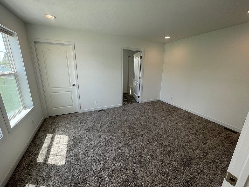 2nd image of 2700 Cox Rd #C698