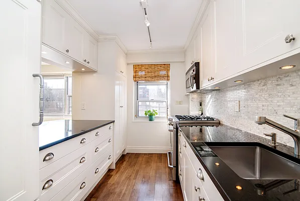 Sold by Compass | media 11