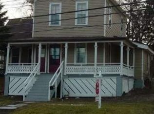 657 Wing St, Elgin, IL 60123