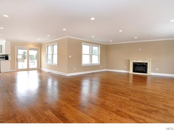 5th image of 36 Park Ave