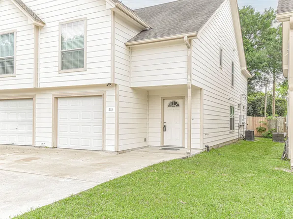 213 Foster St, Tomball, TX 77375