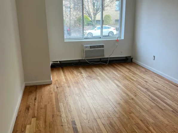 23-30 Broadway image 1 of 1