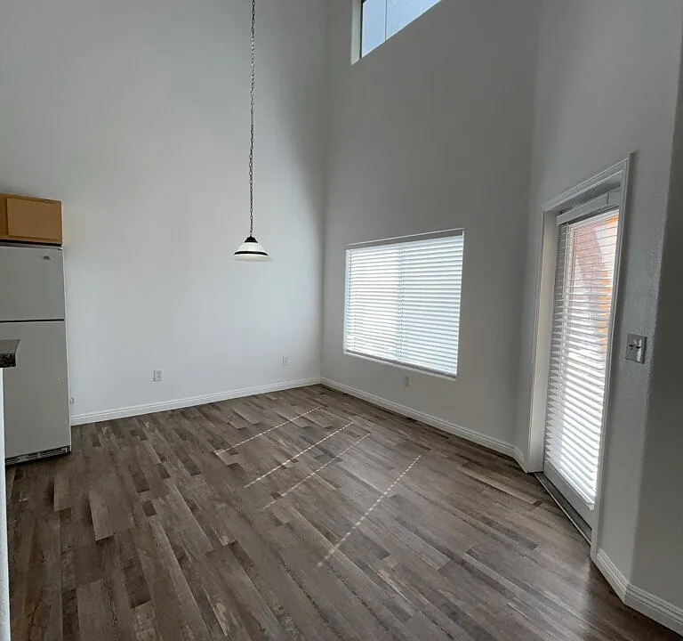 4915 E Russell Rd #151-1