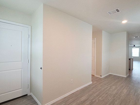 4th image of 4310 Rapids Way