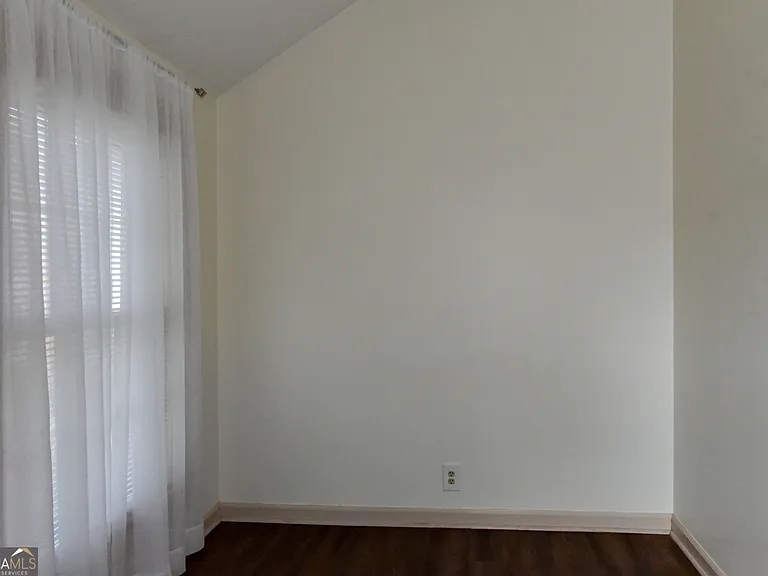 302 E Jefferson St #B — Photo 17