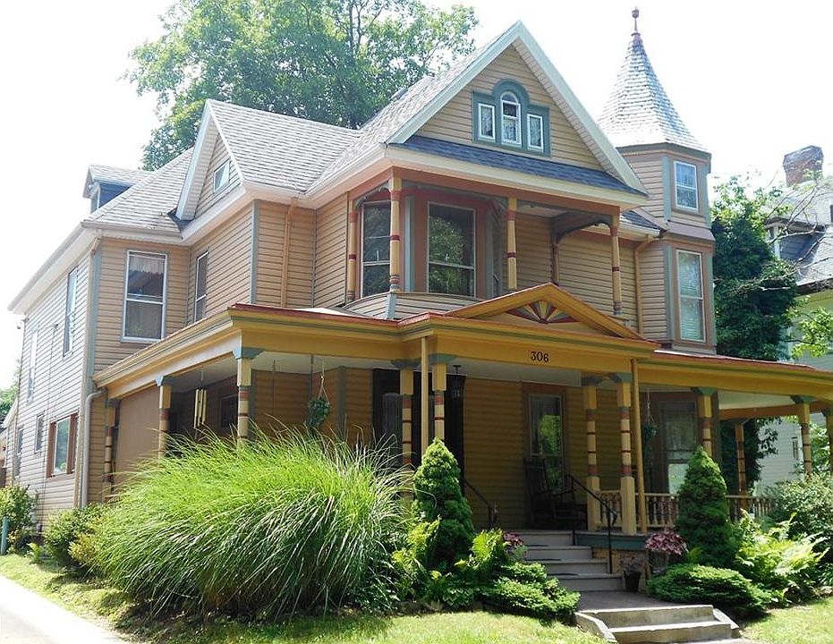 306 Washington St. in Historic Downtown Marietta, Ohio