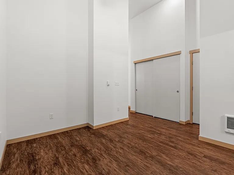 Bridgeview — Photo 12