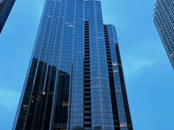 211 N Harbor Dr APT 4101, Chicago, IL 60601