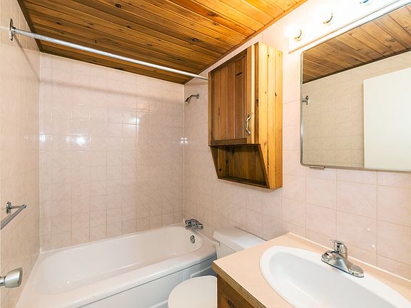 5th image of 9830 105th St NW #773005