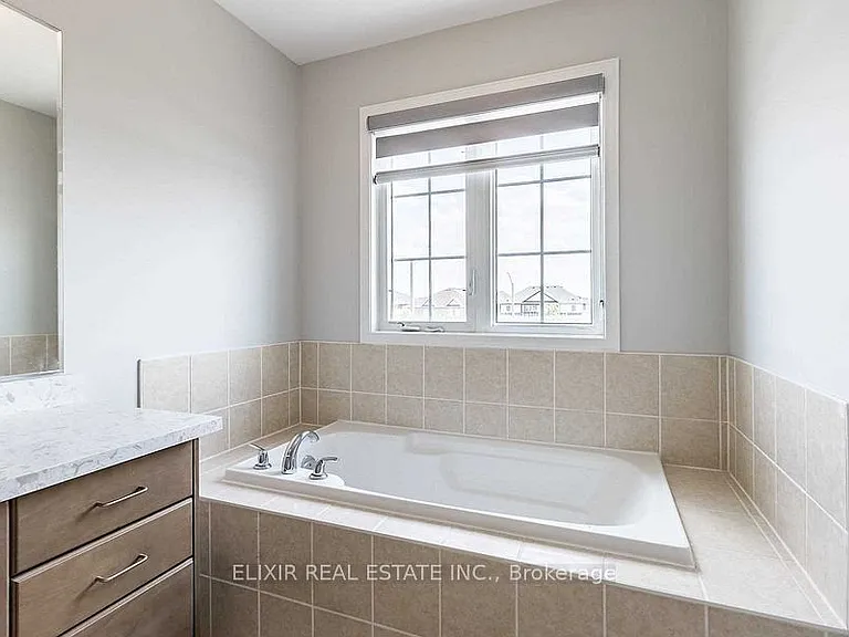 90 Delport Close — Photo 23
