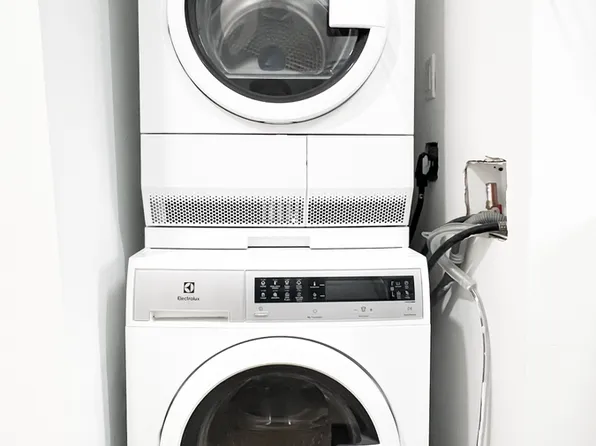 817 8th Avenue image 5 of 7