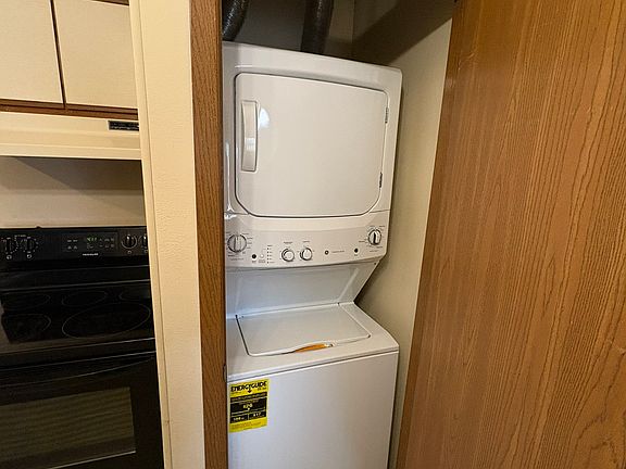 5th image of 2208 Hanley Rd APT 6