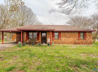 400 Lois St, Moulton, AL 35650