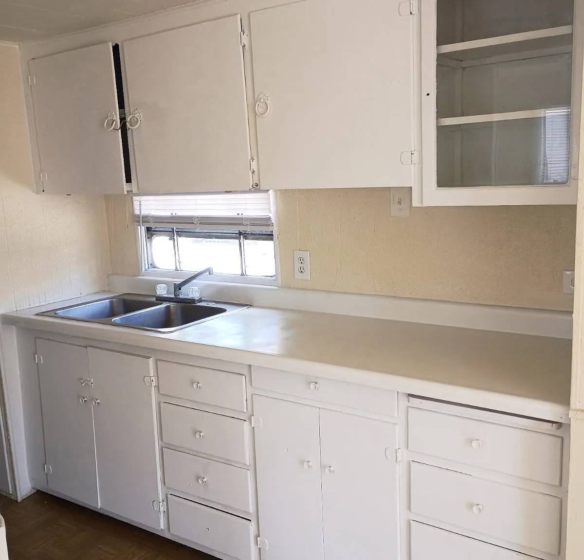 1 bed, $995 — Photo 3