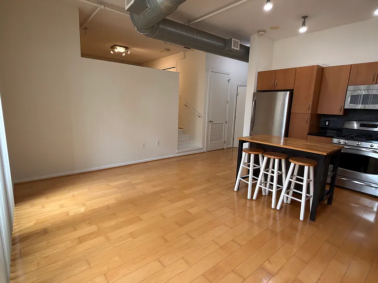 811 4th St NW #221 — Photo 8