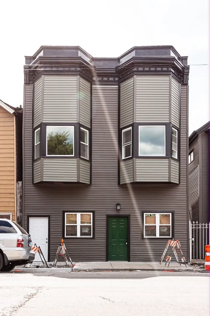 2 bed, 1100 sqft, $2,450 — Photo 1