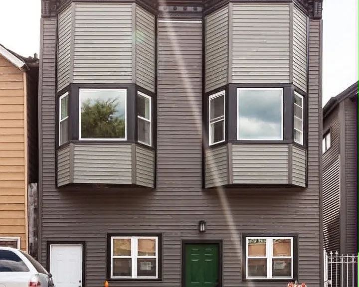 1742 N California Ave #2F — Photo 1