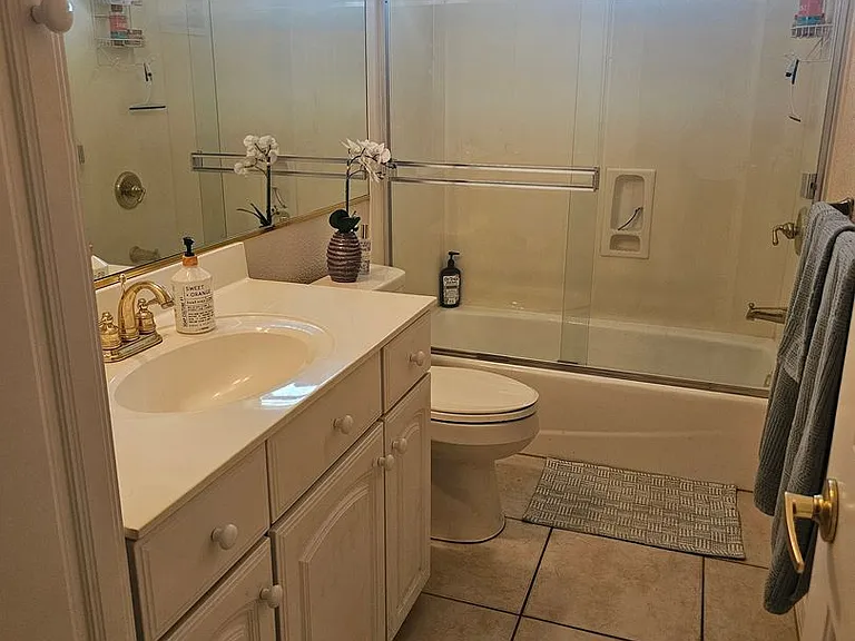705 Armour Dr — Photo 8
