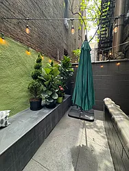 Rented by KNOCKKNOCK LLC