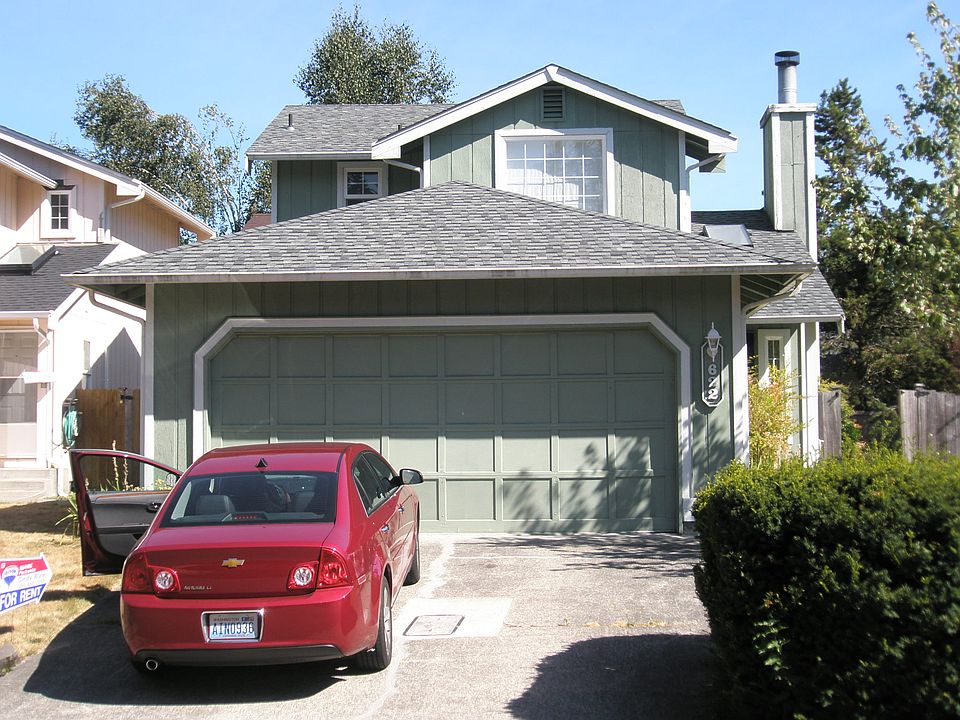 1st image of 622 Malibu Dr SE
