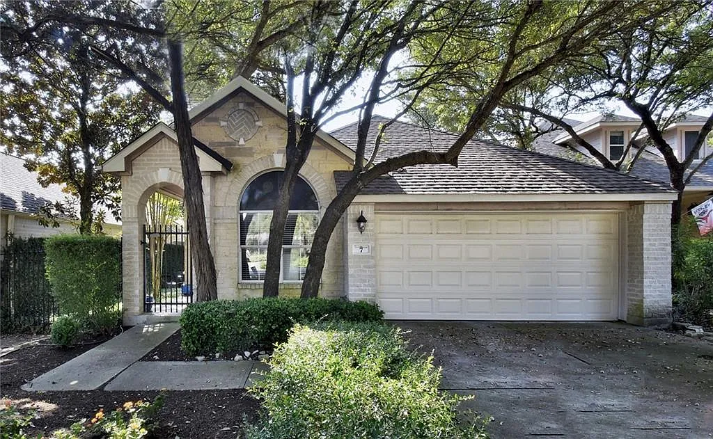 3 bed, 1570 sqft, $3,000 — Photo 1