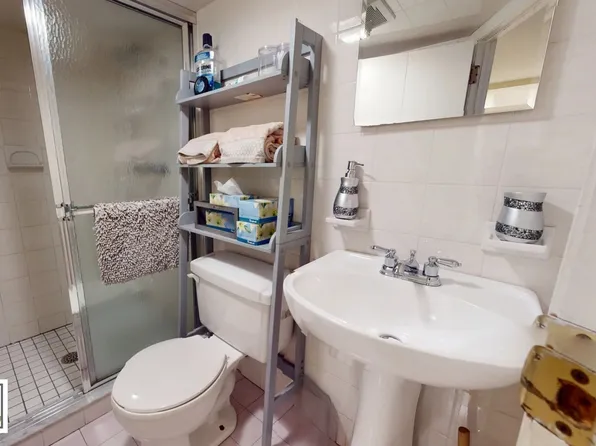 1992 New York Avenue image 17 of 18