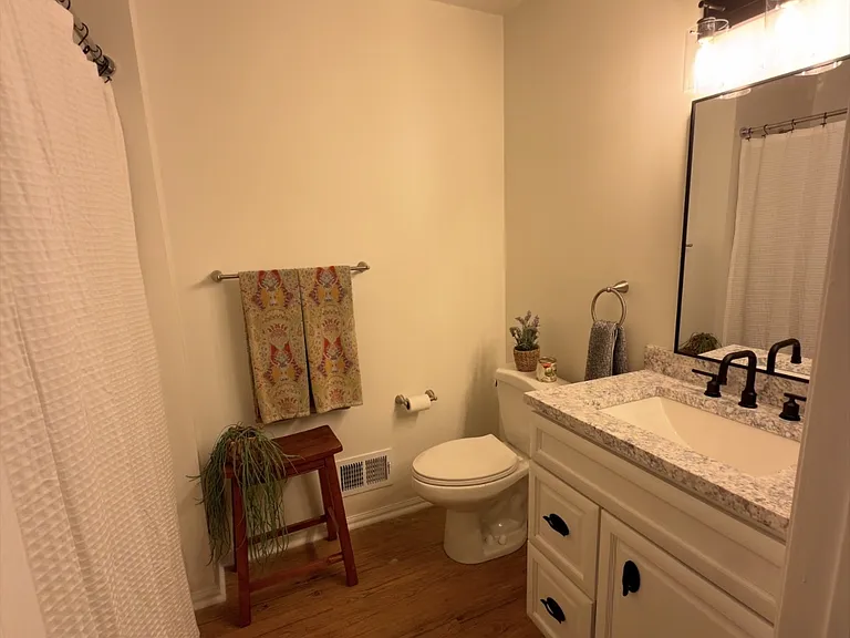 1063 Ash Dr — Photo 8