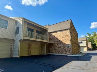 3825 Lone Pine Rd APT 303, West Bloomfield, MI 48323