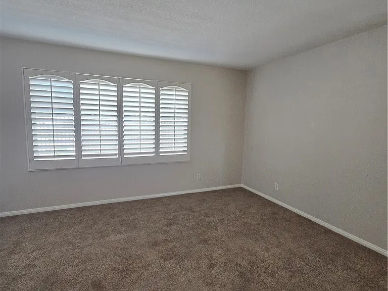 394 N Clinton St — Photo 10