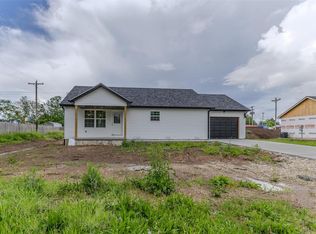 245 Fairfax Dr, Lebanon, MO 65536