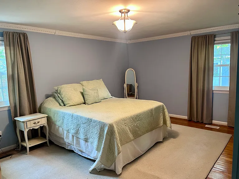 4625 Hoylake Dr — Photo 6