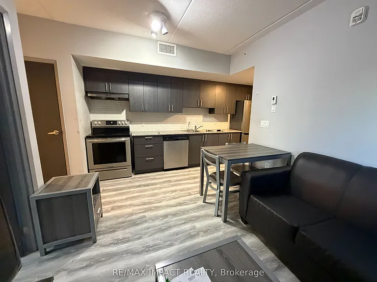 275 Larch St #B04 — Photo 8