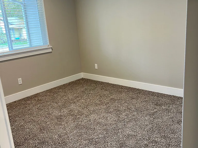 1 of 2 secondary bedrooms