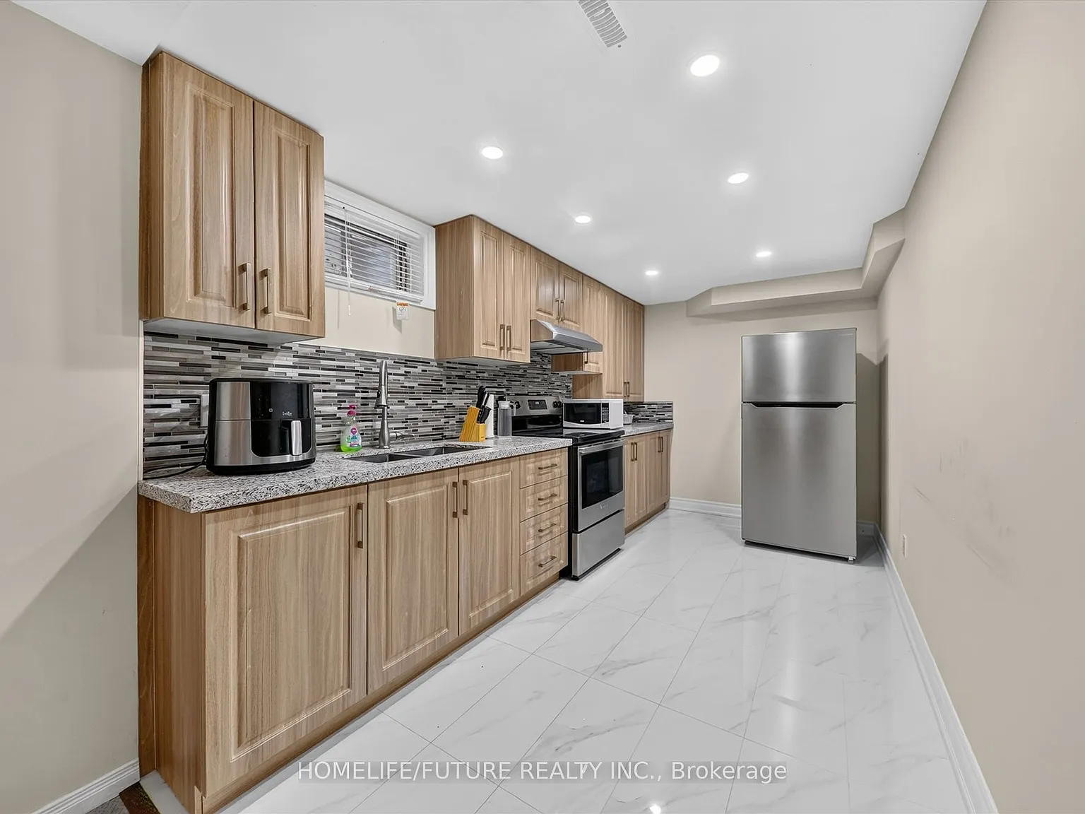 8 bed, $1,950 — Photo 4