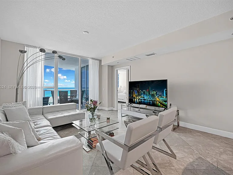 3801 Collins Ave #1102 — Photo 9