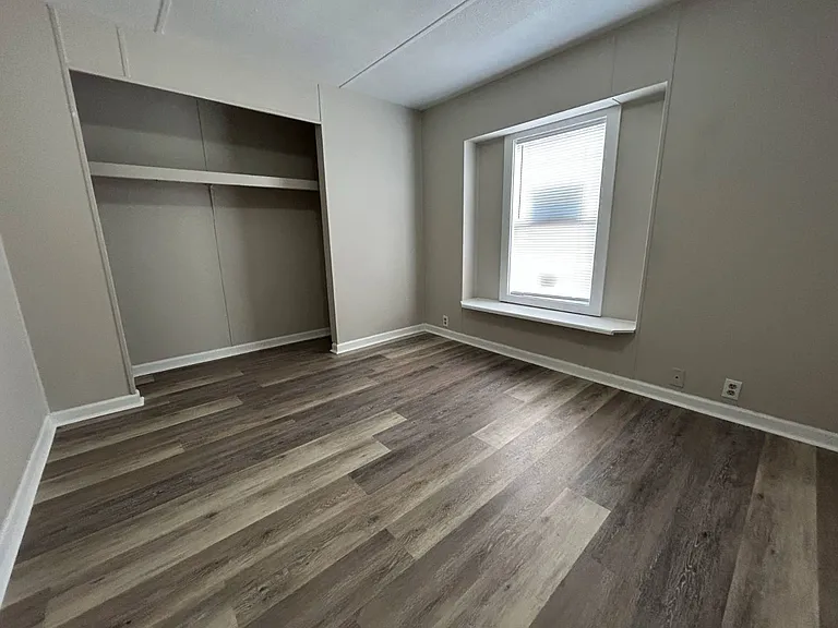 97 White Oak Vlg — Photo 18