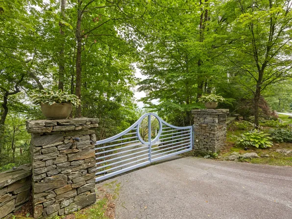 4594 Dillard Road, Highlands, NC 28741