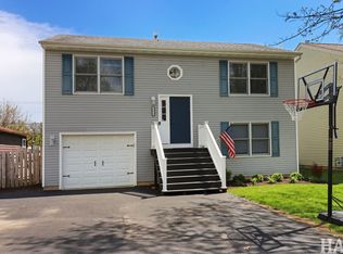 6612 Rose Ave, Crystal Lake, IL 60014