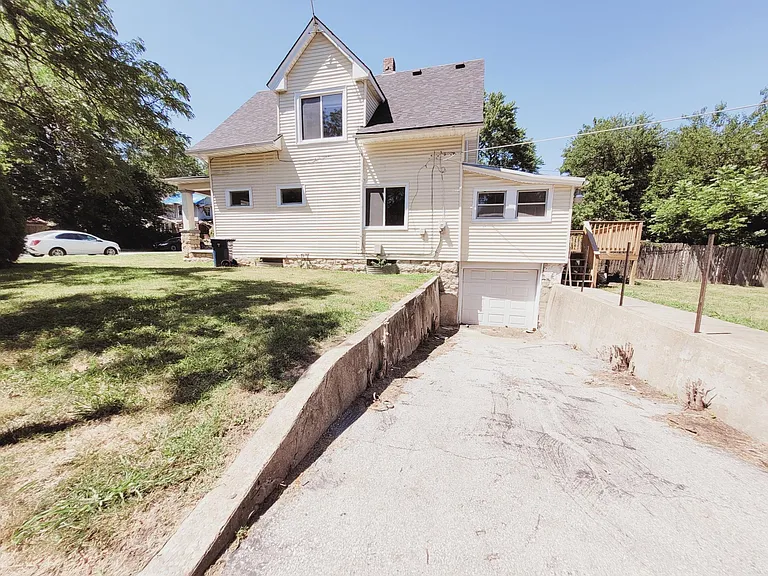 6041 Tracy Ave — Photo 4