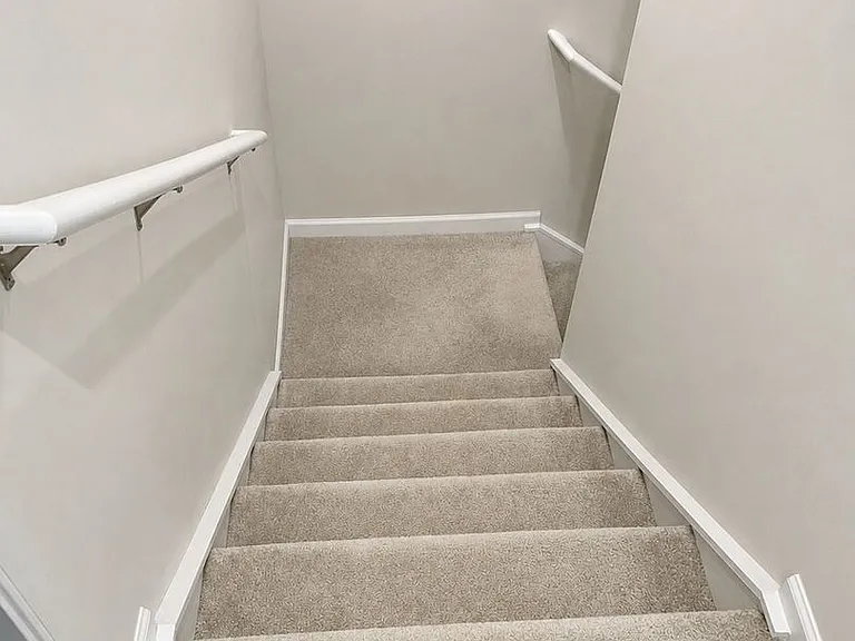 1613 Mountain Ash Ln — Photo 15