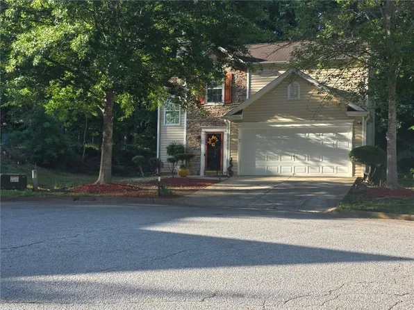 597 Arbor Ridge Dr, Stone Mountain, GA 30087