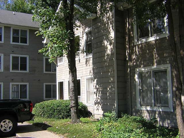 700 West Hargett Street ... 2nd floor, all one level, 1 bedr