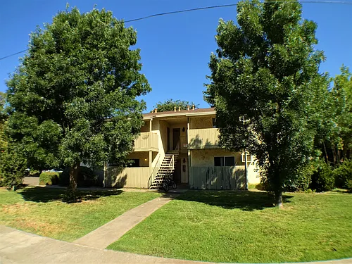 346 Hickory St Photo 1