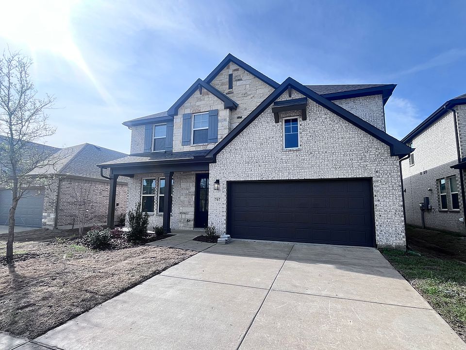 1st image of 707 Roanoke Dr