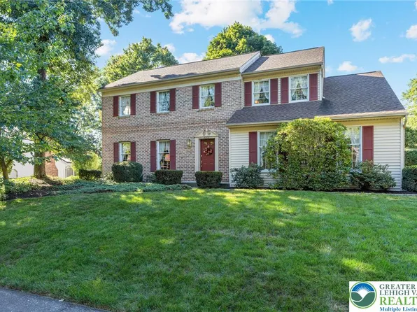 5300 Hanover Dr, Allentown, PA 18106