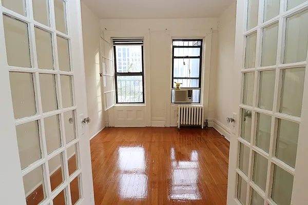 Rented by Corcoran | media 19