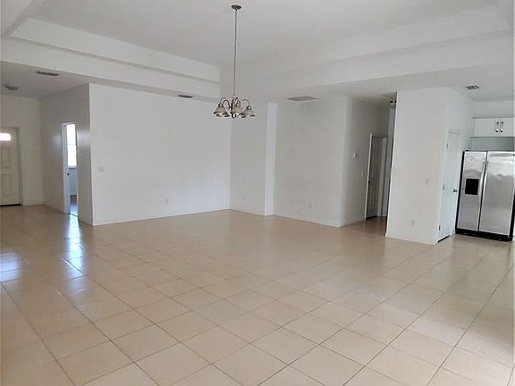 5th image of 21 Ballard Ln